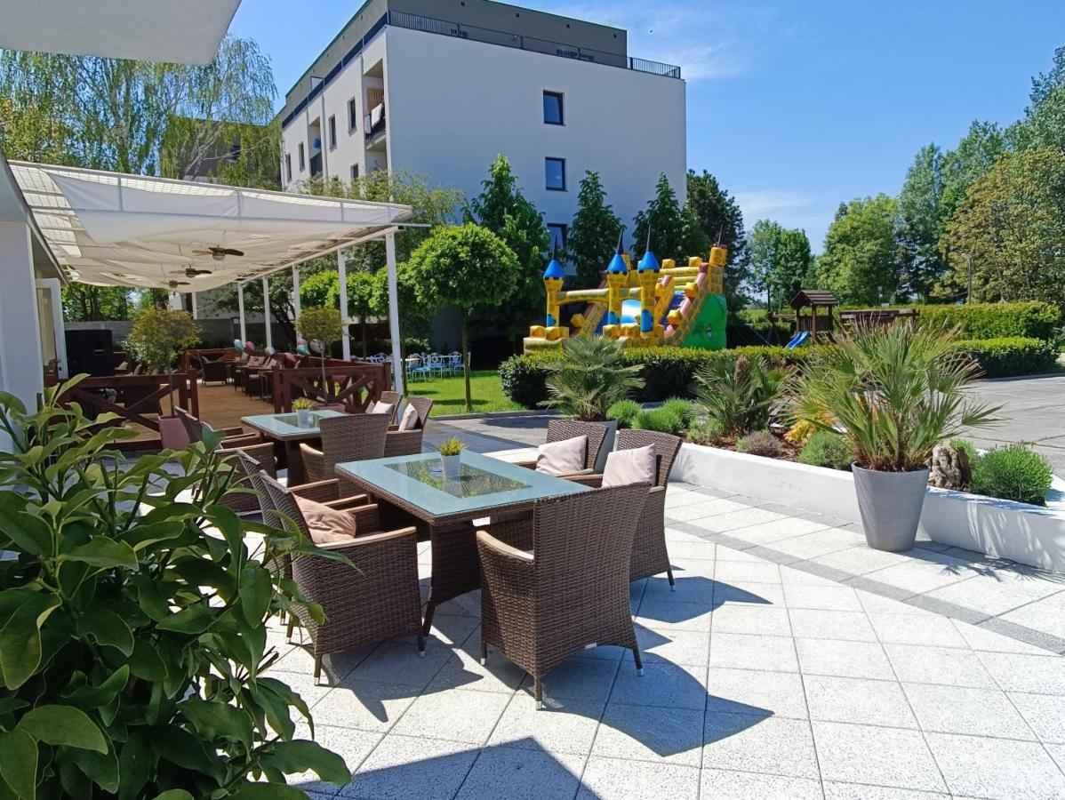 Hotel Korekt Piest'any Exterior foto